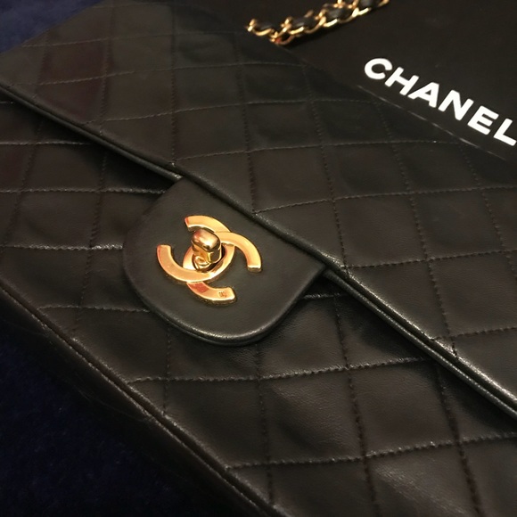 ✨Last chance✨ 100% Authentic🥂 Chanel 10” classic - Picture 2 of 8